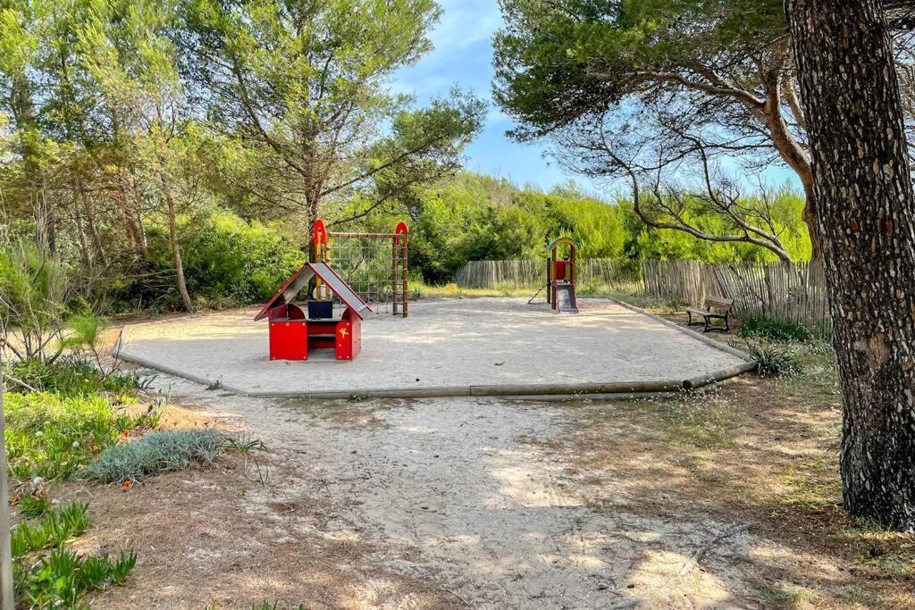 Appartement moderne en résidence privée face à la mer Hyères Esterno foto