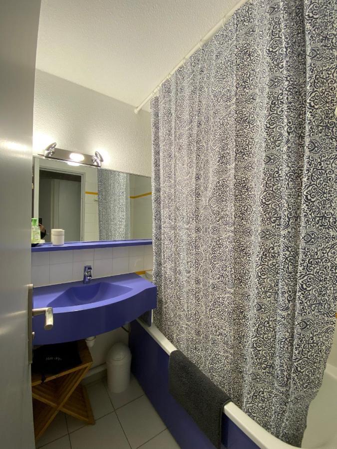 Appartement moderne en résidence privée face à la mer Hyères Esterno foto